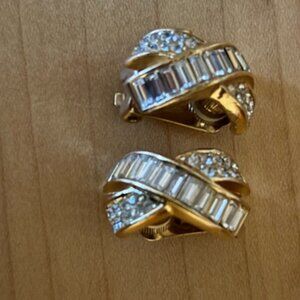 Christian Dior Clip Earrings